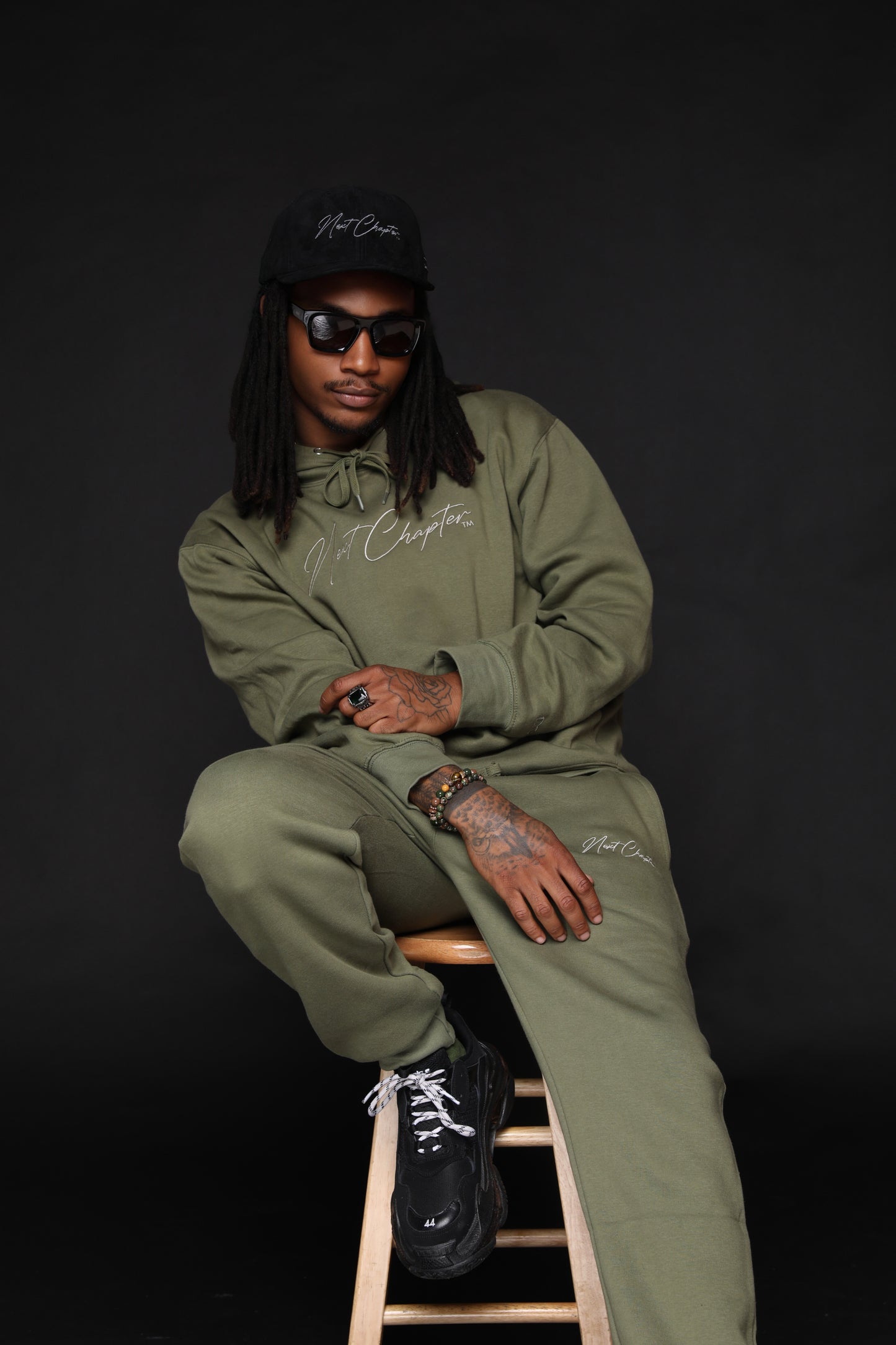 Heavy Blend Fleece Hoodie Olive Green Set.